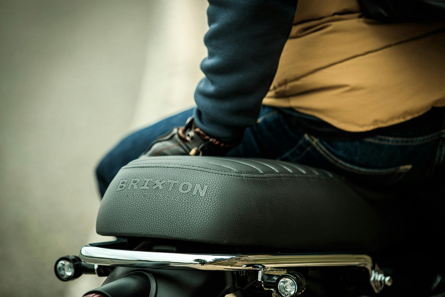 Brixton Felsberg 125 XC in Quick Silver  leather seat detail