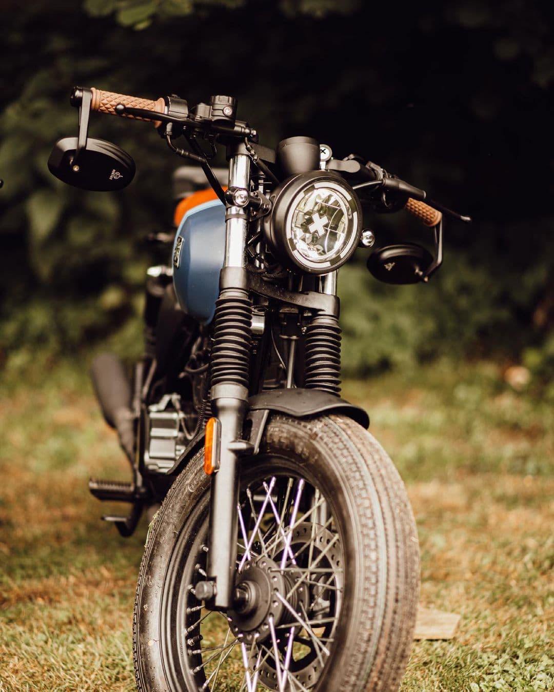 Frontal close-up of Rider of the Month Kev's Rayburn 125 in Royal Blue Matt / Horizon Matt