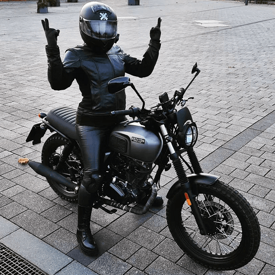 Rider of the month Veronika on her Felsberg 125 in Timberwolf Grey
