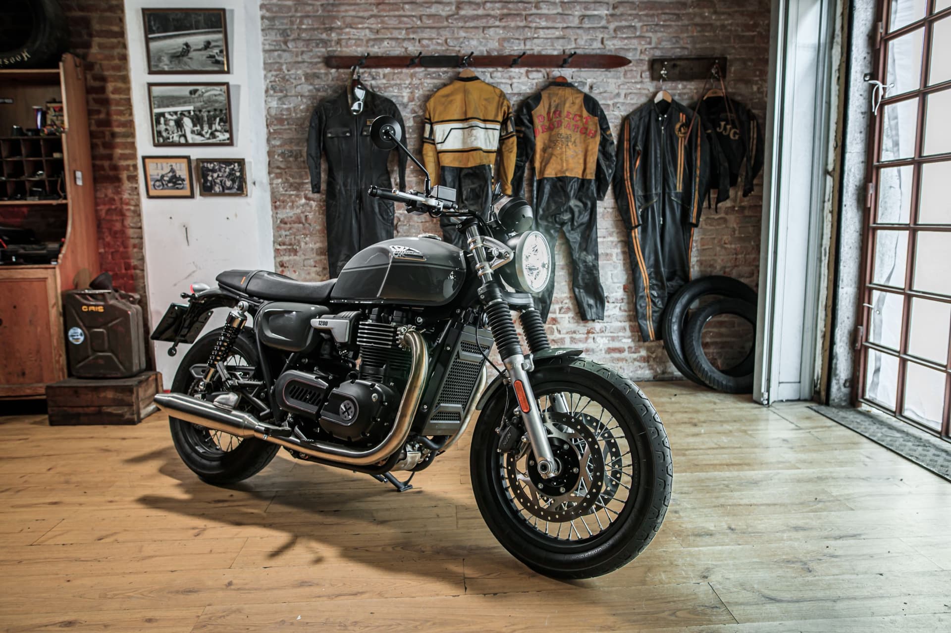 brixton-motorcycles-cromwell-1200