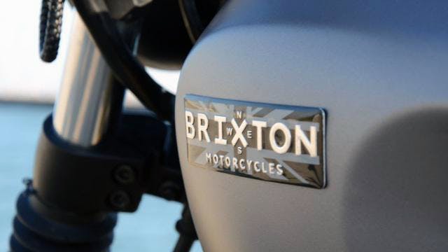 Brixton Felsberg 125 in Timbewolf Grey close-up of the logo on the fuel tank